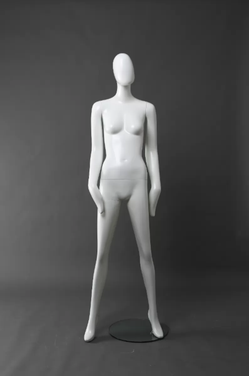 Maniquí femenino de cuerpo completo de moda para exhibición de ropa y armario
   